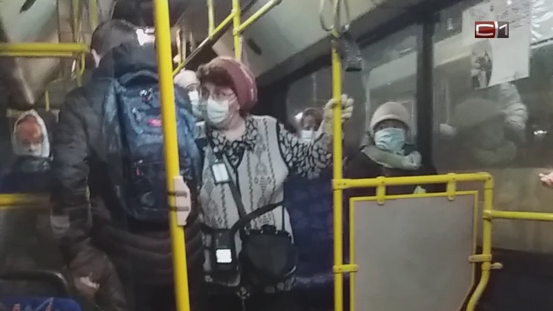 Сургутянка не дала выставить из автобуса мальчика без маски. ВИДЕО