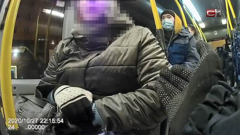 Сургутянке, которая отказывалась надевать маску в автобусе, выписан штраф