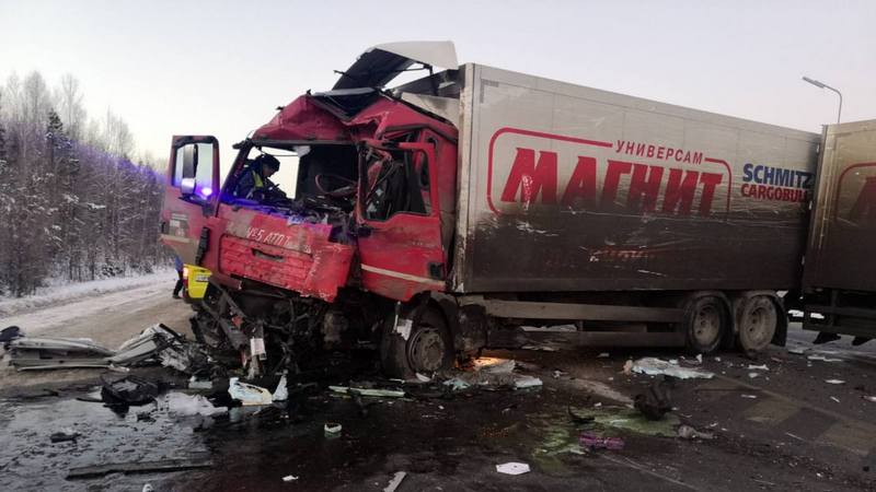 Смертельная авария произошла на трассе Тюмень-Ханты-Мансийск. ФОТО