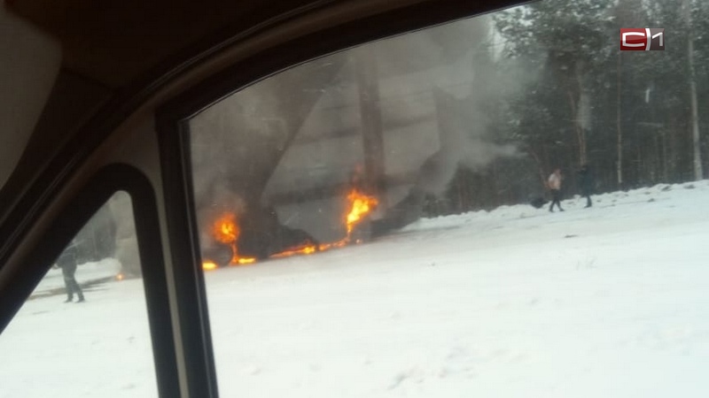 В Сургуте загорелся пассажирский автобус. ФОТО