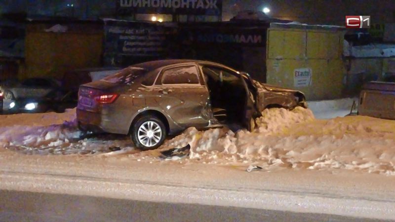17 аварий во время непогоды: подробности ДТП в Сургуте
