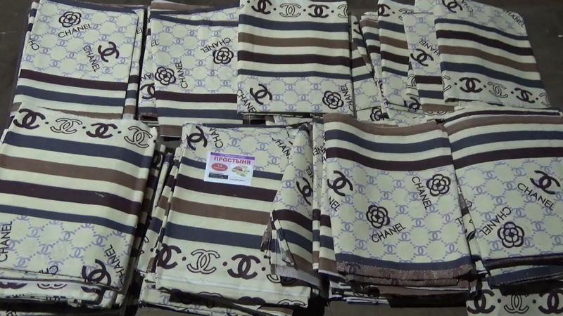 Тюменские таможенники изъяли поддельную брендовую одежду на 22 млн