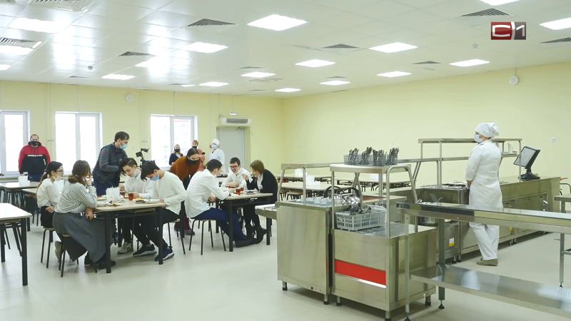 Новые кухни и столовые. В школах Сургутского района обновили оборудование пищеблоков