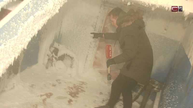 Квартиры в двухэтажке Сургутского района превратились в ледяные камеры