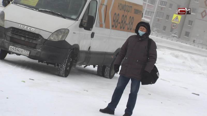 Мерзли в ожидании: жители Сургутского района испытали проблемы с транспортом