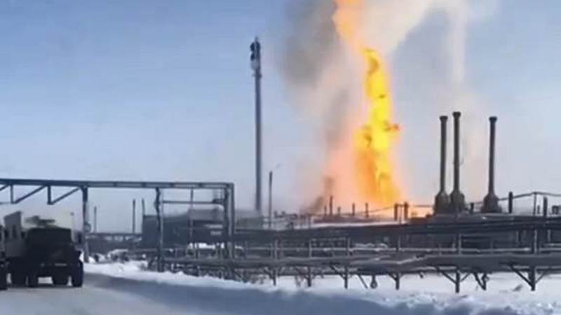 Пожар на месторождении чуть не поставил под угрозу добычу газа на Ямале. ВИДЕО