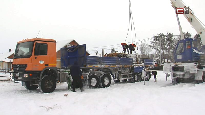Сургутнефтегаз доставил стройматериалы жителям деревни Нумто