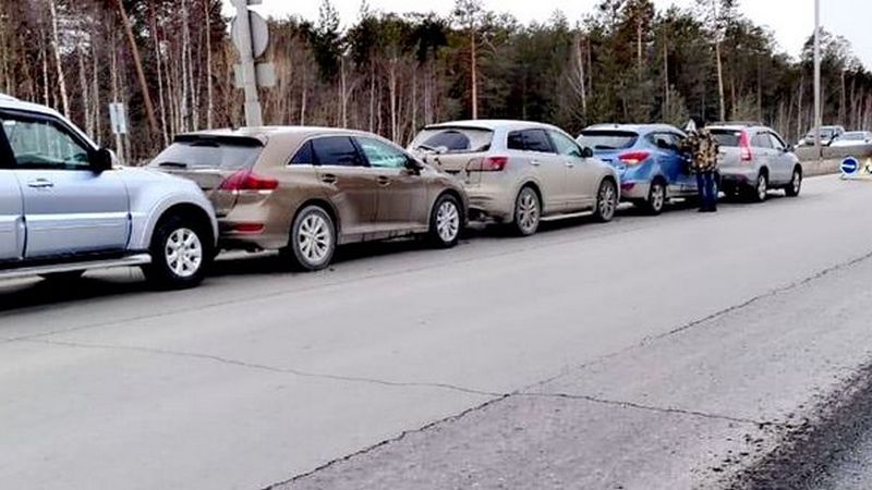 Эффект домино: в Сургуте произошло массовое ДТП с участием 5 автомобилей