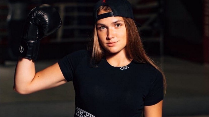 Бронзу на Чемпионате России по кикбоксингу получила 19-летняя сургутянка