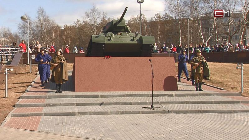 Танк Т-34 стал главным подарком Сургуту ко Дню Победы 