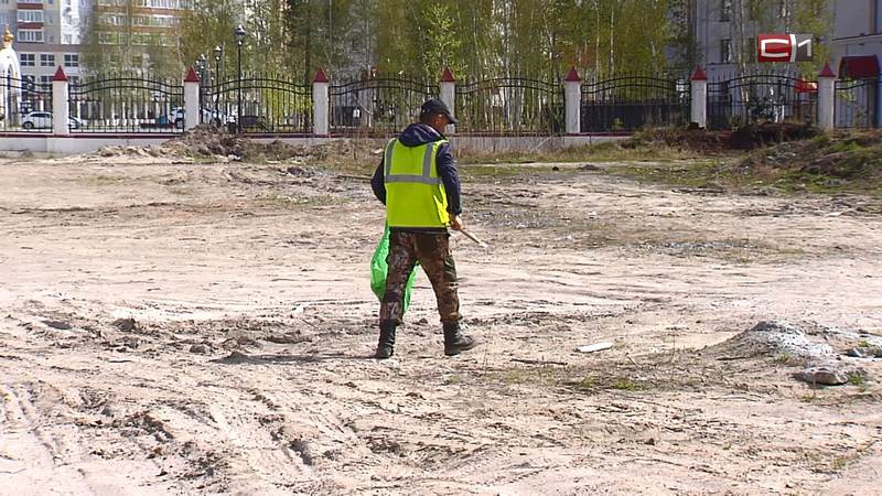 Убрать даже пустыри: коммунальщики Сургута продолжают наводить лоск в городе