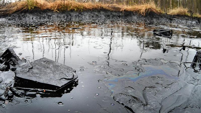 Прорвало трубопровод: на Ямале разлив нефти площадью в 2 тысячи «квадратов»