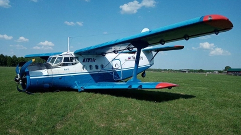 Самолет Ан-2 совершил жесткую посадку в Тюменской области, есть пострадавшие