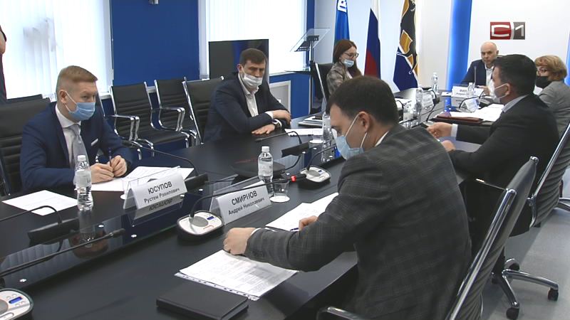 Решать проблемы будут вместе: судьбу сургутских дорог обсудили на штабе в мэрии