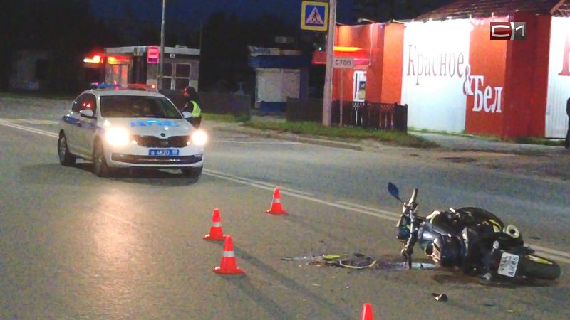 В Сургуте водитель мотоцикла пострадала при столкновении с легковушкой 
