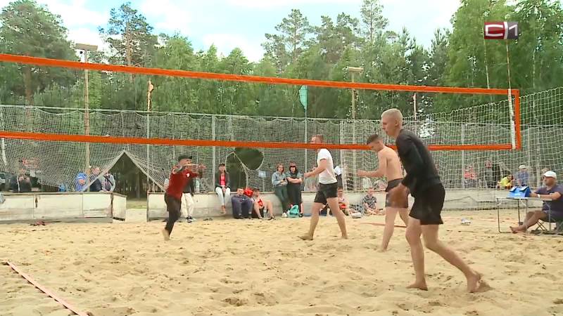 В Тюменской области прошел чемпионат по пляжному волейболу среди мужчин