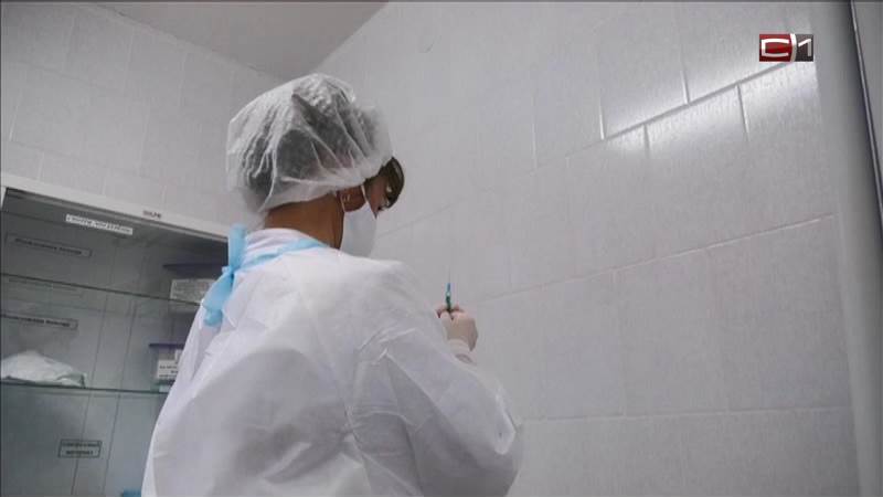 Свыше 107 тысяч человек привились от коронавируса в Сургуте