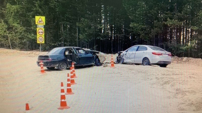 Подросток и автоледи пострадали в аварии на трассе Урай - Половинка
