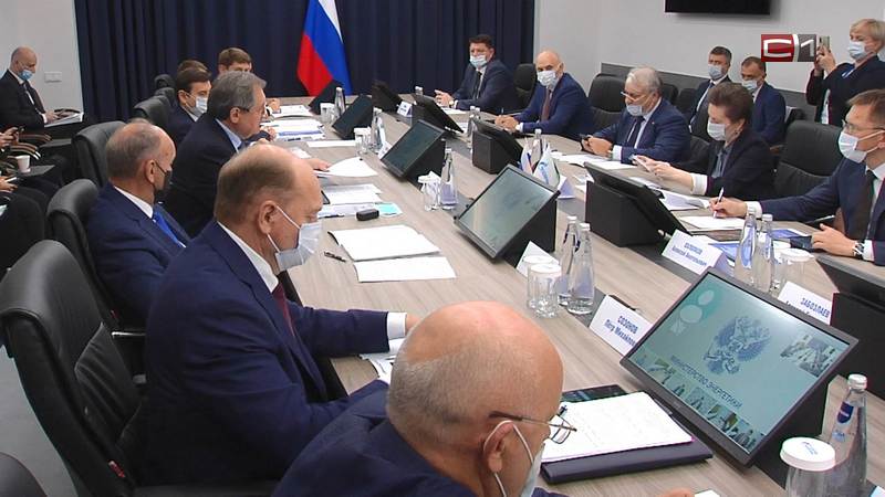  С рабочим визитом в Сургут приехал министр энергетики Николай Шульгинов