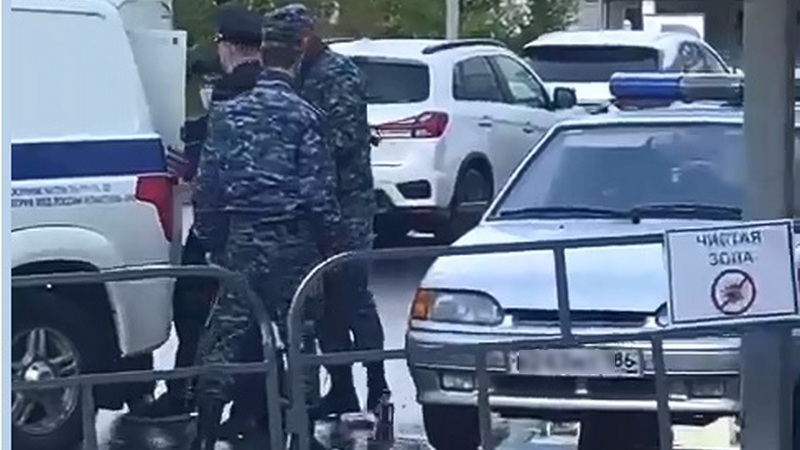Глухонемой пациент ПНД помог полиции задержать наркомана возле больницы Сургута