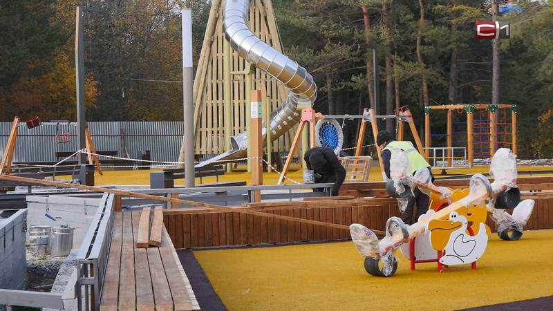 Открытие детской площадки в сургутском парке «За Саймой» откладывается