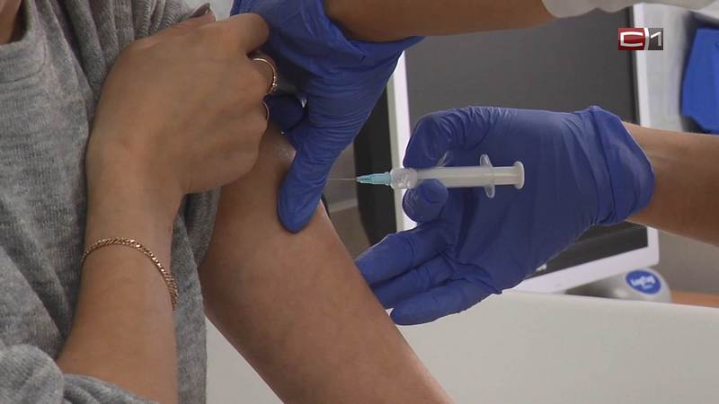 Сургутян призывают ревакцинироваться - третью прививку получили 5 тысяч жителей
