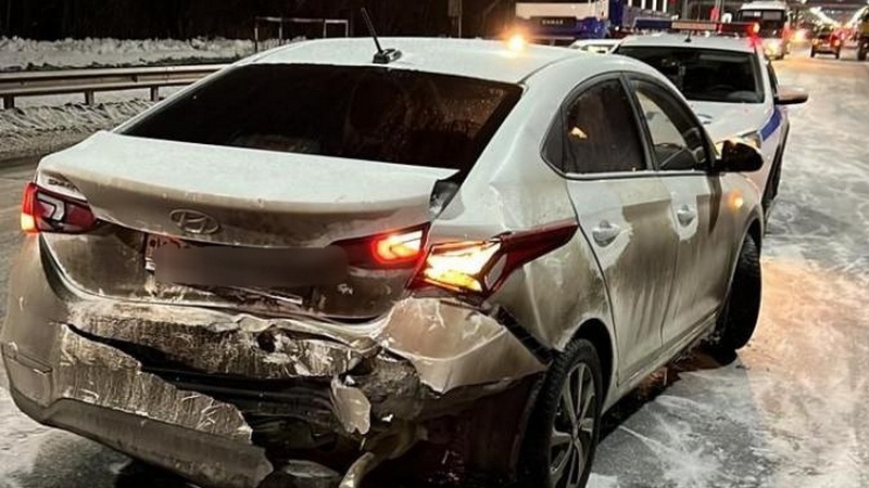В Сургуте один водитель не рассчитал дистанцию — пострадал другой  