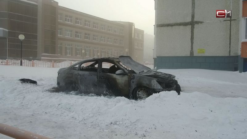 В пожнадзоре Сургута рассказали, почему горят машины зимой