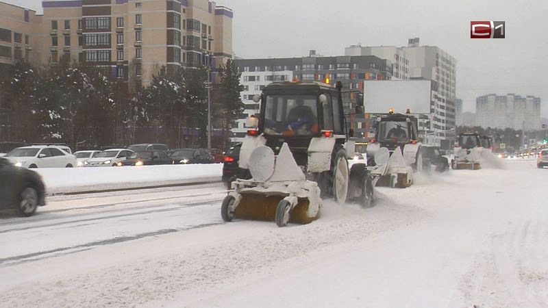 ГИБДД Сургута раскритиковала работу дорожников за уборку снега