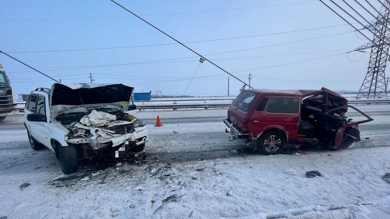 Авария на мосту через Обь возле Сургута: водитель отвлекся от дороги