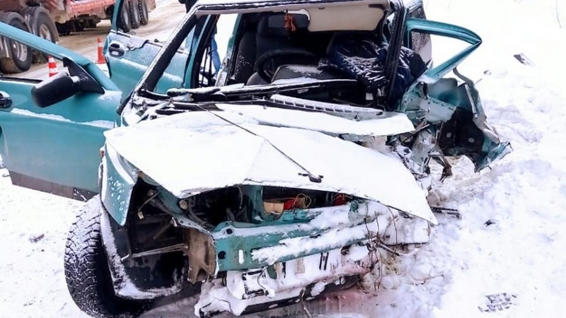 За выходные на дорогах Югры 30 человек получили увечья в авариях