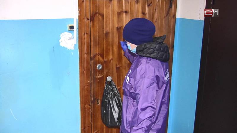 Волонтеры Сургутского района доставляют лекарства пациентам на дом