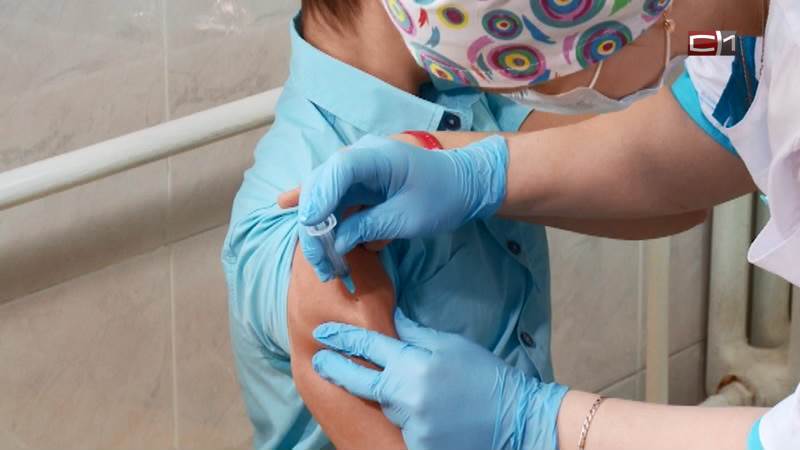 Кто в Тюменской области уже вакцинировал своих детей