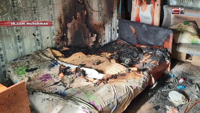 В Югре горел двухэтажный дом — один человек погиб