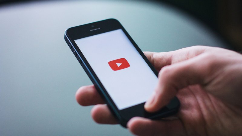Youtube ждет судьба Инстаграм? Роскомнадзор предупредил владельцев видеохостинга 