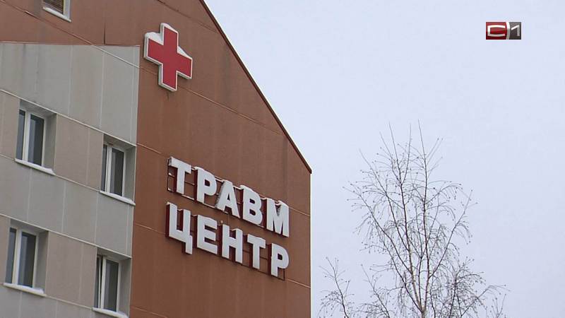 Чудом выжил: пострадавшего в страшном ДТП мужчину спасли в травмцентре Сургута