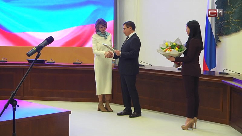 Владимир Якушев поздравил молодых ученых УрФО с получением грантов президента