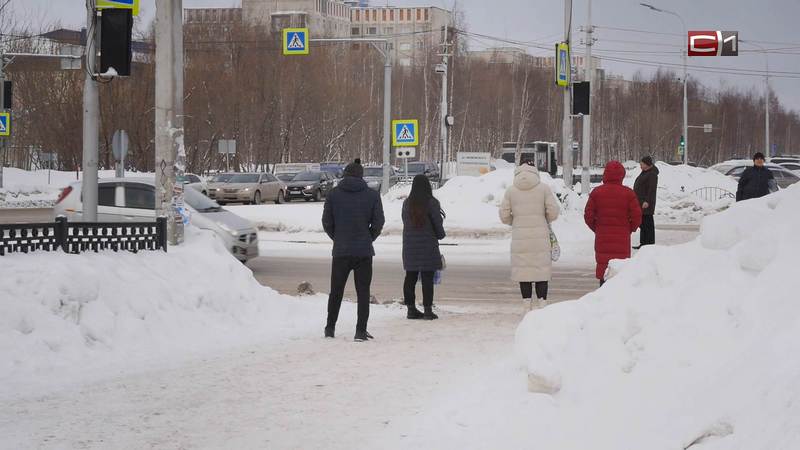 Высота сугробов в Югре этой зимой значительно превысила норму