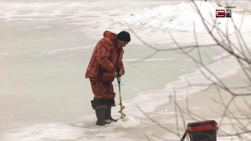 Рыбаков Сургутского района предупреждают о рисках выхода на лед