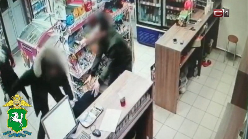 Задержан югорчанин, напавший с ножом на девушку в магазине Стрежевого
