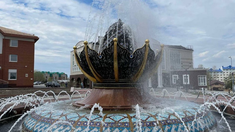 После зимней спячки в Ханты-Мансийске проснулись фонтаны