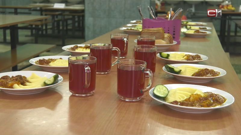 Горячие обеды для сургутских школьников стали на четверть дороже