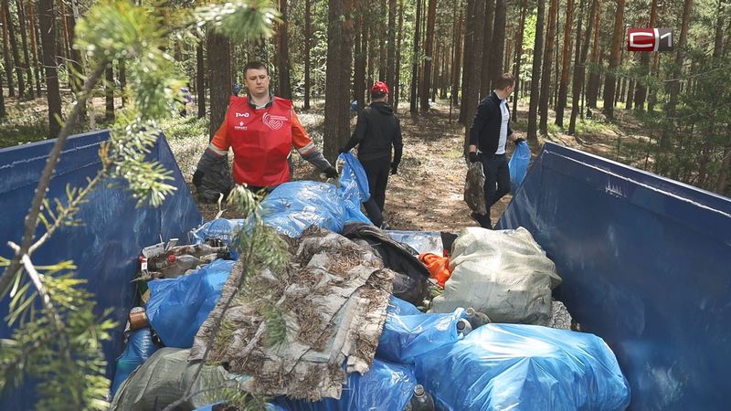 Участники плоггинг-забега в Сургутском районе собрали 32 кубометра мусора