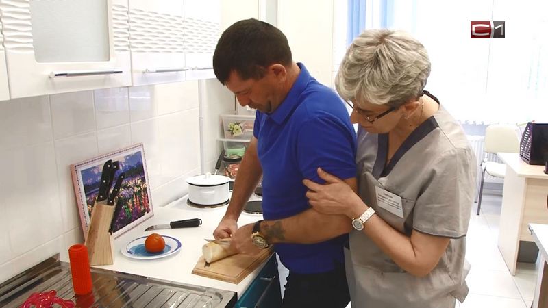 В Тобольске помогают пациентам восстановить простые навыки после тяжелых болезней