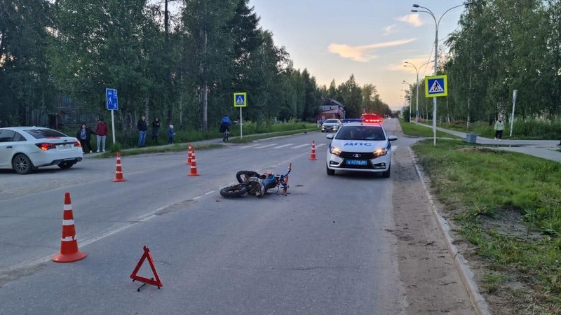 В Югре подросток на мотоцикле попал в аварию и получил травмы