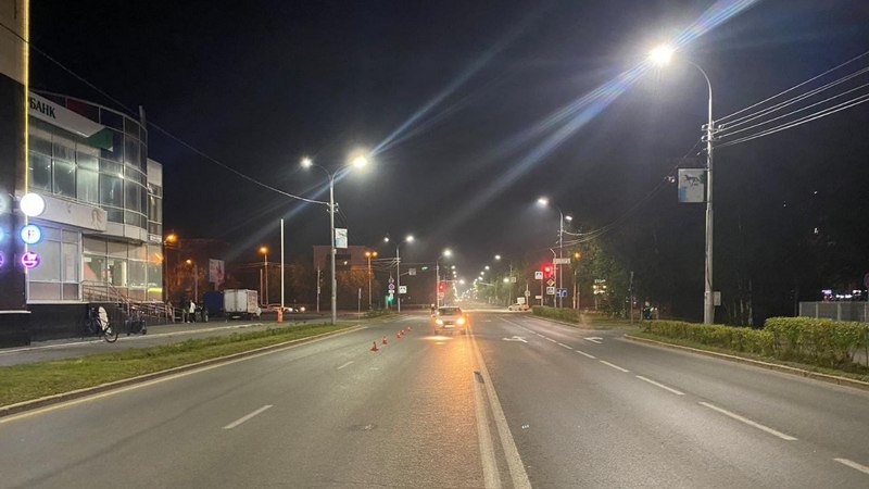 Двое велосипедиствов попали в ДТП на дорогах Югры из-за игнорирования правил