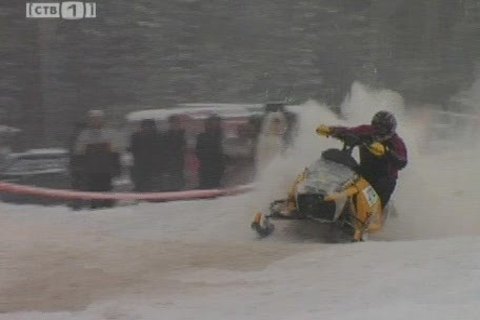 Первые в этом сезоне гонки на снегоходах состоялись