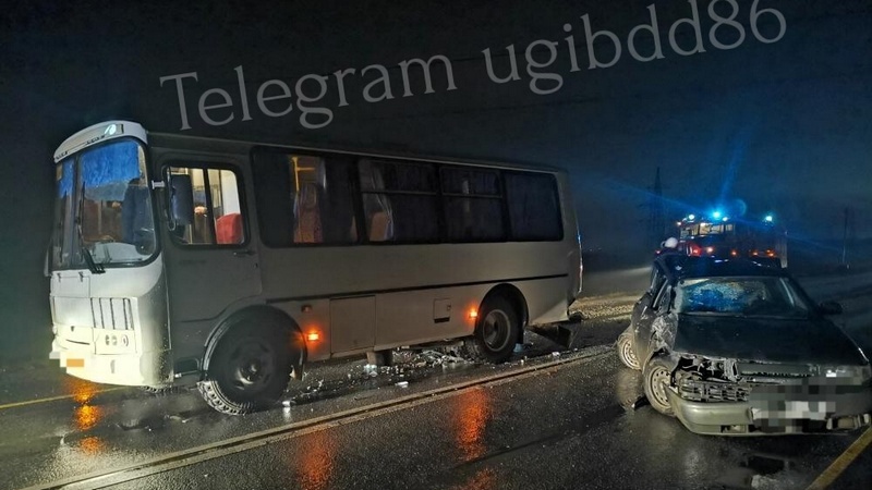 В Югре нетрезвый водитель спровоцировал ДТП с автобусом
