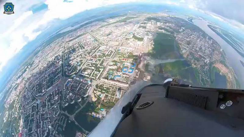 Сургут глазами пилота истребителя. «Русские Витязи» опубликовали видео с полетов