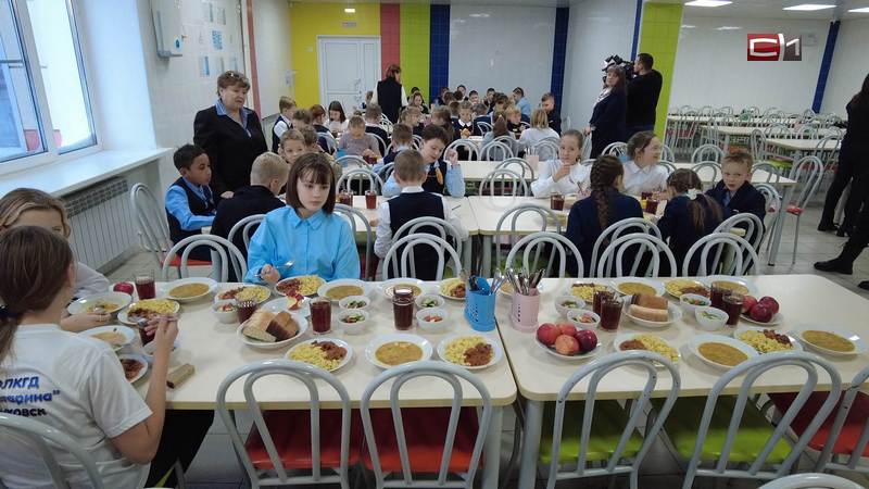 Полуфабрикатам нет: как сургутские школы обеспечивают качественным питанием